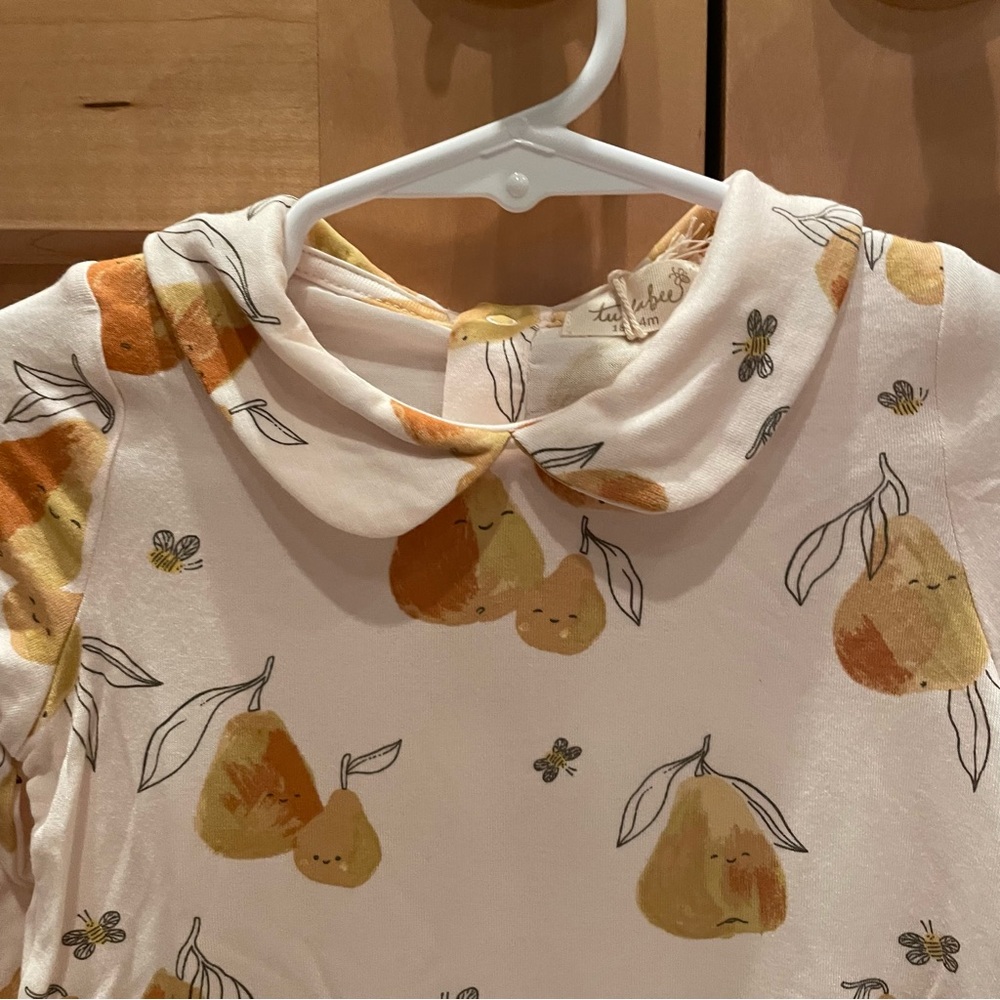 SOLD!!! NWT Angel Dear/Tullabee Peter Pan Collar Pear Print Bamboo Onesie 18-24M - Picture 2 of 5